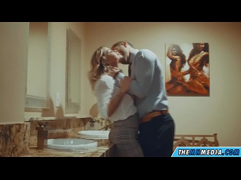 ❤️ Wann eng Busty Blond Iech an engem ëffentlechen Toilette verféiert ❤️ Pornovideo bei eis lb.raceporn.ru ❌️